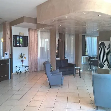 One Park Hotel 3*