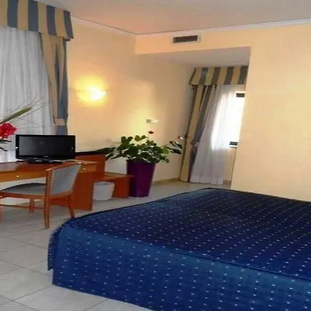 Hotel One Park 3*