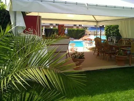 Hotel One Park